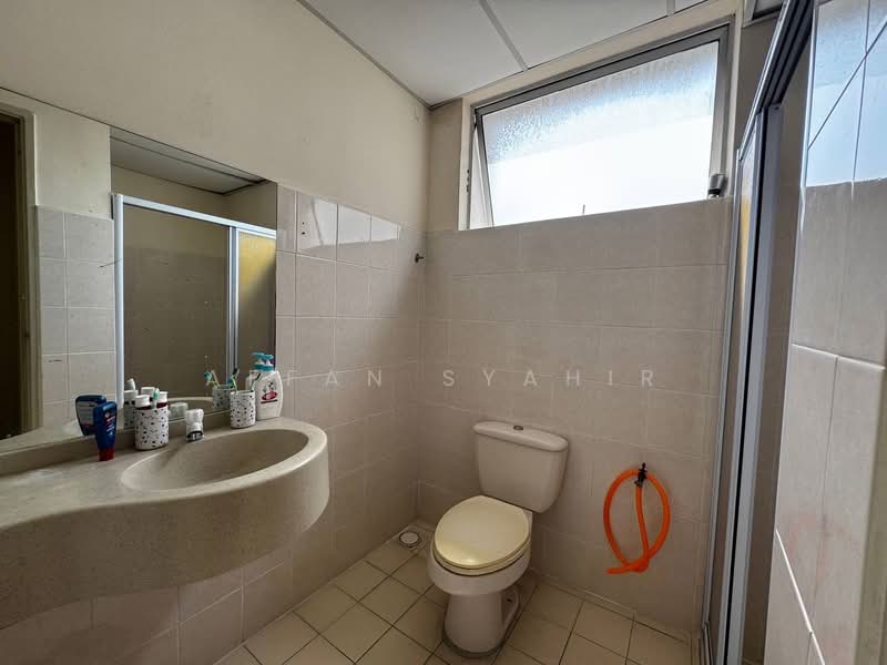 Condominium for Sale at Platinum Hill PV 5 - Affan Syahir - Bathroom - PropertyGuru.com.my