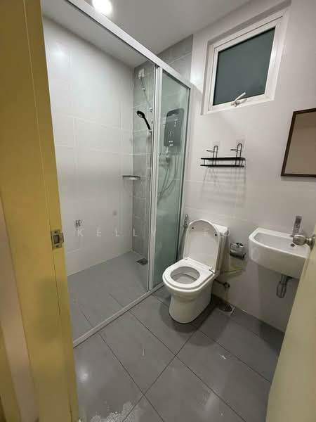 Service Residence for Sale at Impiria Residensi Bukit Tinggi Klang - Kelly Teo - Bathroom - PropertyGuru.com.my