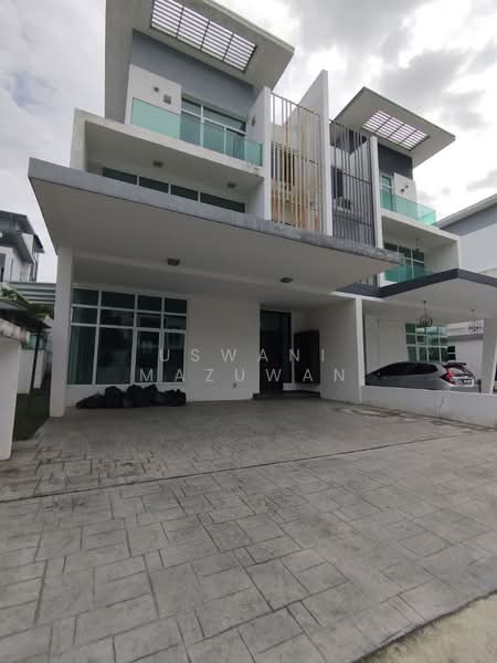 Rumah Berkembar untuk Dijual di Cyberjaya (Selangor) - Uswani Mazuwan - Exterior - PropertyGuru.com.my