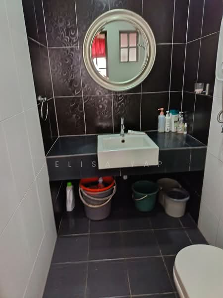 Terraced House for Sale in Bukit Rahman Putra (Sungai Buloh) - Elisa Yap - Bathroom - PropertyGuru.com.my