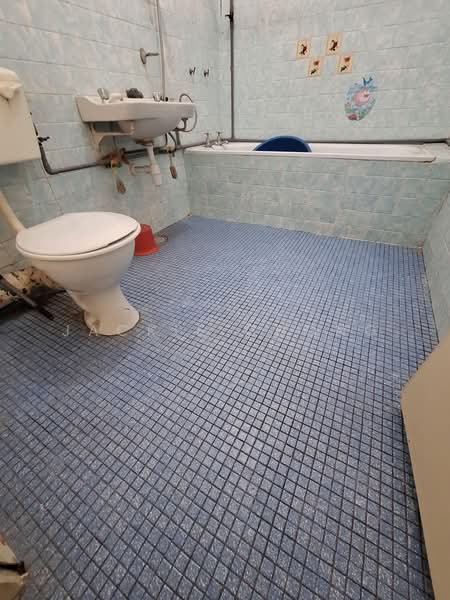 2-storey Terraced House for Sale in Jalan Klang Lama (Old Klang Road) (Kuala Lumpur) - Jackie Chong - Bathroom - PropertyGuru.com.my