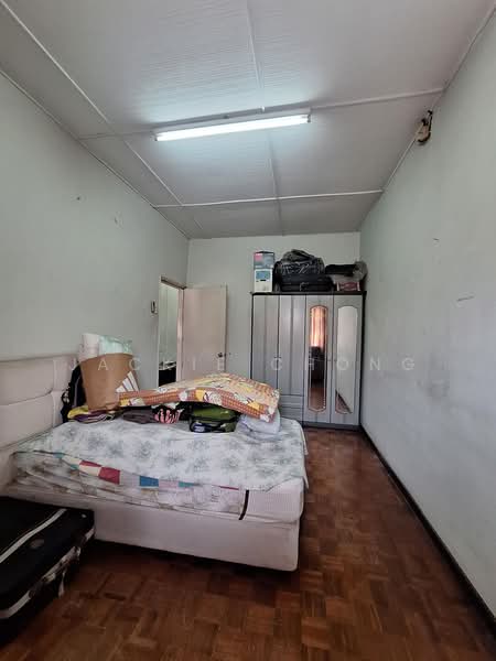 2-storey Terraced House for Sale in Jalan Klang Lama (Old Klang Road) (Kuala Lumpur) - Jackie Chong - Bedroom - PropertyGuru.com.my