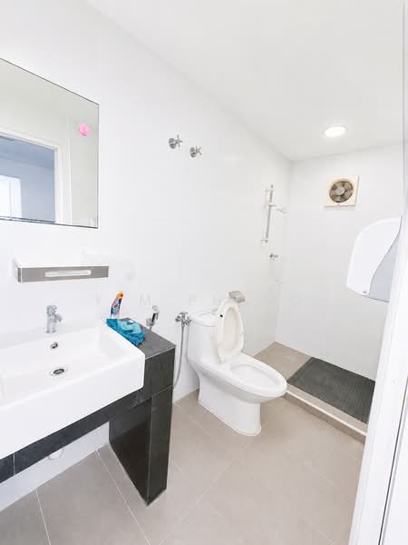 Shop / Office for Rent in Nilai (Negeri Sembilan) - Y M Phang - Bathroom - PropertyGuru.com.my