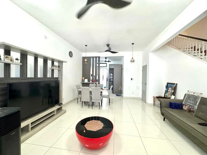 2-storey Terraced House for Sale in Shah Alam (Selangor) - Adaw Zain - Living Room - PropertyGuru.com.my