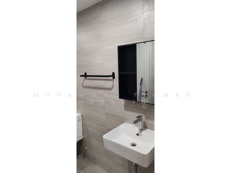 Servis Apartment untuk Disewa di BeCentral @ i-City - Muhammad Firman Hussain - Bathroom - PropertyGuru.com.my