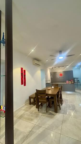 Condominium for Sale at The WaterEdge (Pinggiran Air) - Jill Tan - Dining Room - PropertyGuru.com.my