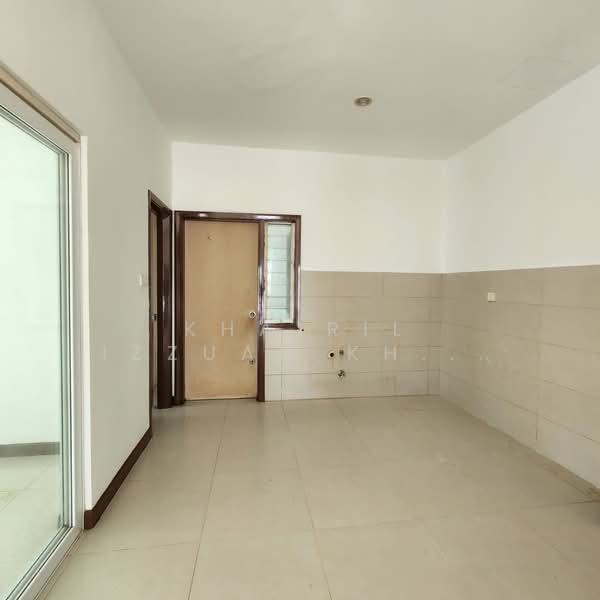 Cluster House for Sale in Sunway Alam Suria (Shah Alam) - Khairil Izzuan Khairuddin - Kitchen - PropertyGuru.com.my