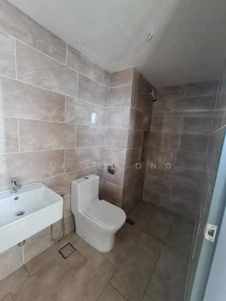 Kondominium untuk Dijual di M Arisa - Ai Tee Ong - 2nd Bathroom - PropertyGuru.com.my