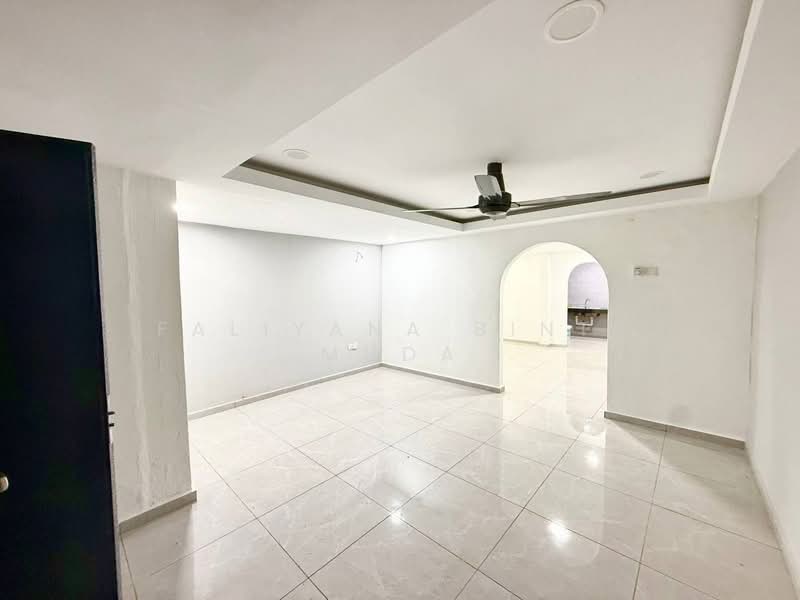 2.5-storey Terraced House for Sale in Bandar Sunway (Sunway) - Faliyana binti Muda - PropertyGuru.com.my