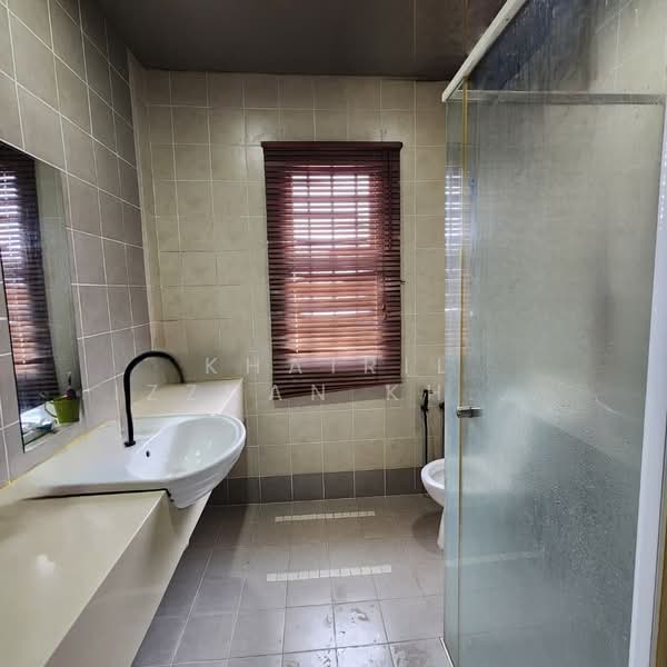 Cluster House for Sale in Sunway Alam Suria (Shah Alam) - Khairil Izzuan Khairuddin - Bathroom - PropertyGuru.com.my