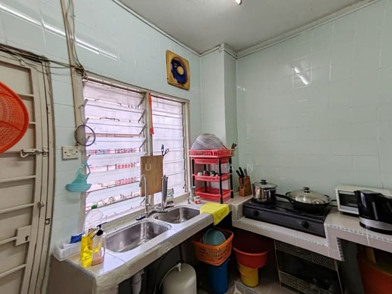 1-storey Terraced House for Sale in Kepong Baru (Kepong) - Suki Tan - Kitchen - PropertyGuru.com.my