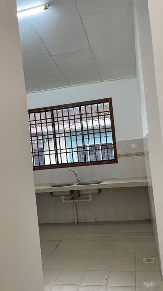 1-storey Terraced House for Rent in Taman Sentosa (Johor Bahru) - Florence Thong - Kitchen - PropertyGuru.com.my