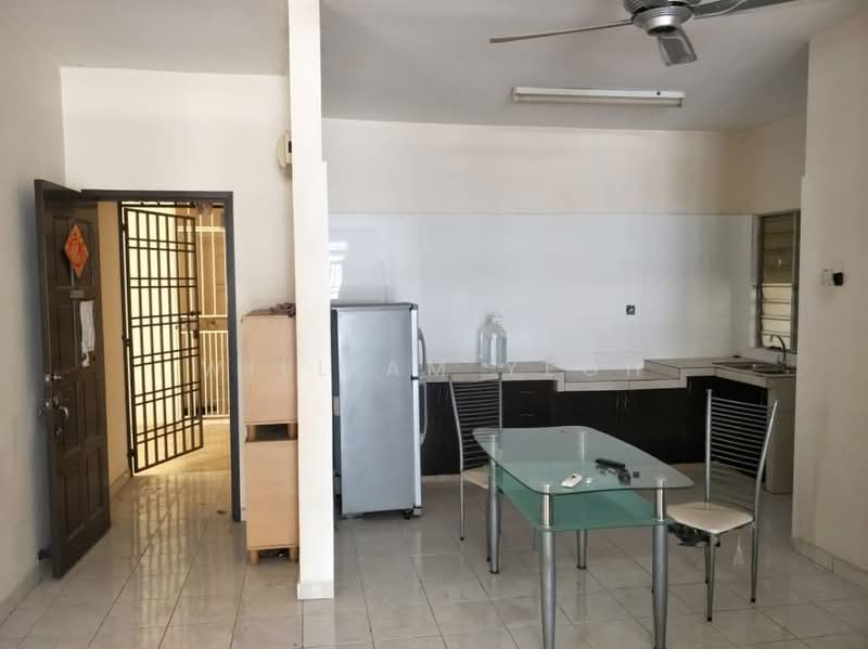 Condominium for Sale at Platinum Hill PV 5 - William Yeoh - Kitchen - PropertyGuru.com.my