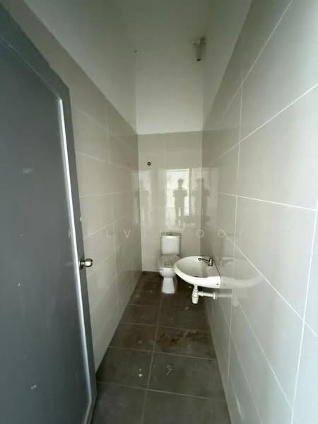 Kilang untuk Disewa di Batu Kawan (Penang) - Kelvin Ooi - Bathroom - PropertyGuru.com.my