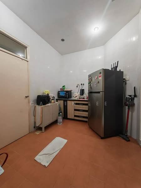 1-storey Terraced House for Sale in Taman Mount Austin (Tebrau) - Calvin Lee - Kitchen - PropertyGuru.com.my