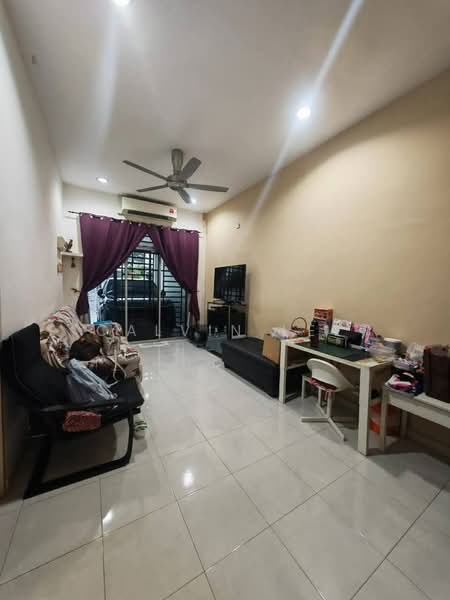 1-storey Terraced House for Sale in Taman Mount Austin (Tebrau) - Calvin Lee - Living Room - PropertyGuru.com.my