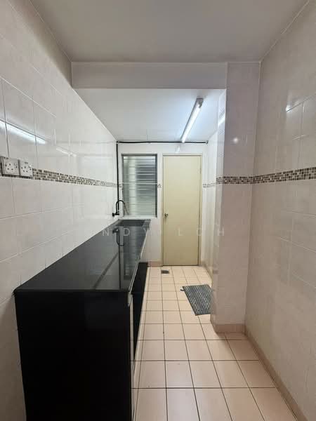 Service Residence for Sale at Suria Kinrara - Andy LCH - Kitchen - PropertyGuru.com.my