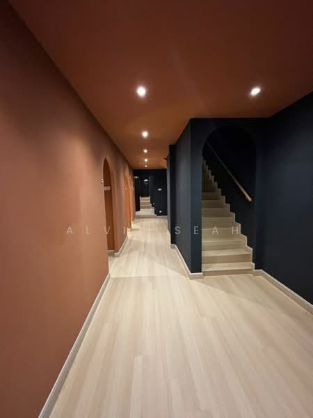 Shop / Office for Rent in Seksyen 4 (Petaling Jaya) - Alvin Seah - Corridor - PropertyGuru.com.my