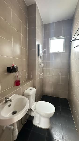 Pangsapuri untuk Disewa di Seri Topaz - Julisyazwani @ Wani - Bathroom - PropertyGuru.com.my