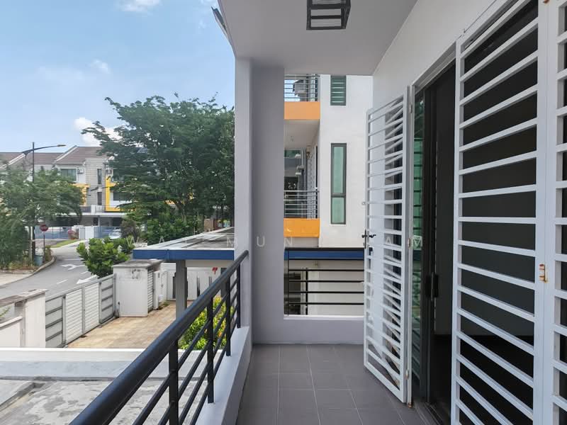 Rumah Berkembar untuk Dijual di Taman Saujana Suria (Kajang) - Wai Mun Tham - PropertyGuru.com.my