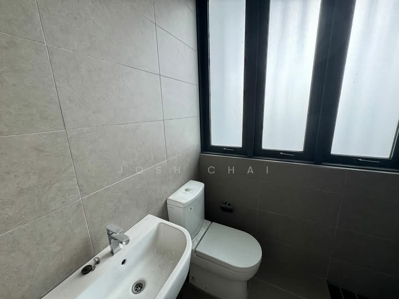 Servis Apartment untuk Dijual di H2O Residences - Josh Chai - Bathroom - PropertyGuru.com.my