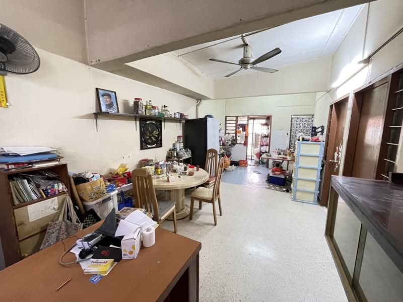 1-storey Terraced House for Sale in Taman Selayang Jaya (Selayang) - MY Loh - Living Room - PropertyGuru.com.my