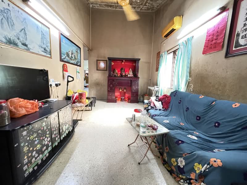 1-storey Terraced House for Sale in Taman Selayang Jaya (Selayang) - MY Loh - Living Room - PropertyGuru.com.my