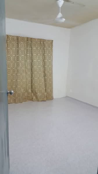 Flat for Sale at Pangsapuri Sri Meranti - Faliyana binti Muda - PropertyGuru.com.my
