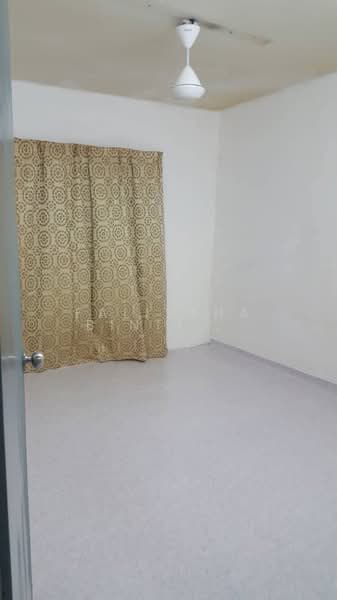 Flat for Sale at Pangsapuri Sri Meranti - Faliyana binti Muda - PropertyGuru.com.my