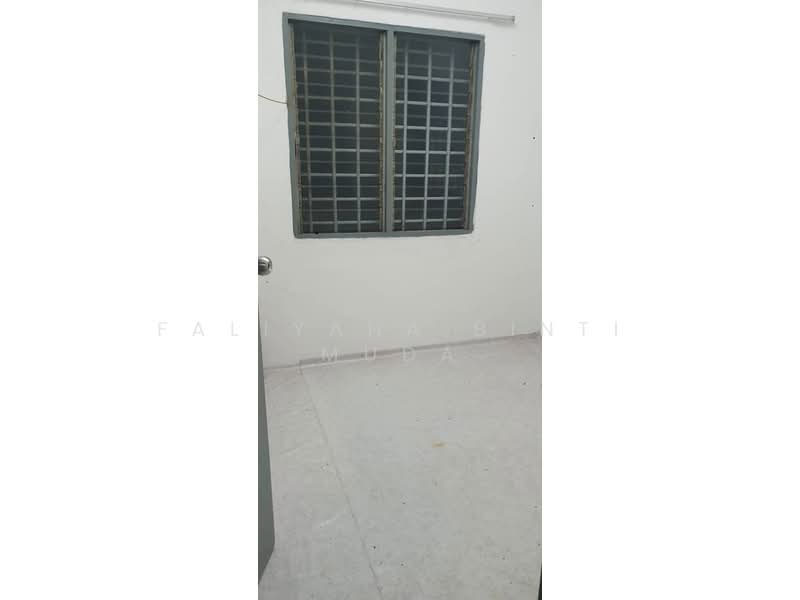 Flat for Sale at Pangsapuri Sri Meranti - Faliyana binti Muda - PropertyGuru.com.my