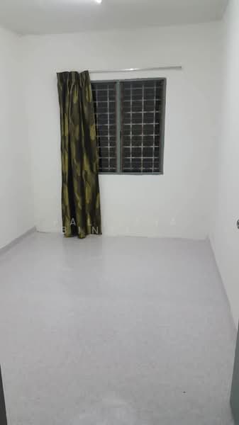 Flat for Sale at Pangsapuri Sri Meranti - Faliyana binti Muda - PropertyGuru.com.my