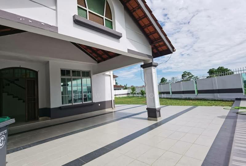 Semi-Detached House for Sale in Taman Pelangi Indah (Ulu Tiram) - Edwin Toh - PropertyGuru.com.my