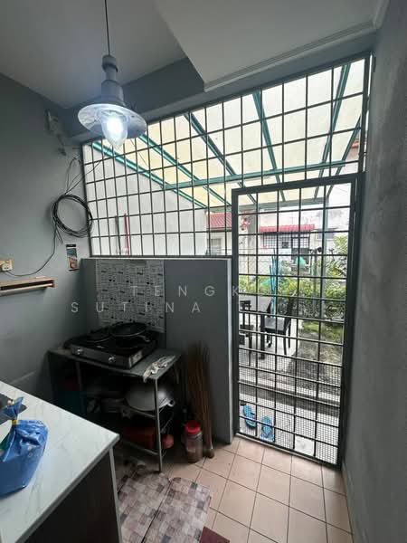 Rumah Teres 2 Tingkat untuk Dijual di Subang Jaya (Selangor) - Tengku Sutina Tengku Baharuddin - Kitchen - PropertyGuru.com.my