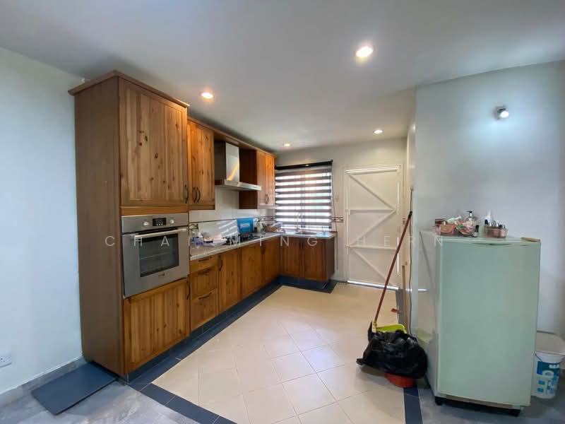 Townhouse for Rent in Bukit Jalil (Kuala Lumpur) - Chai Ming Hern - Kitchen - PropertyGuru.com.my