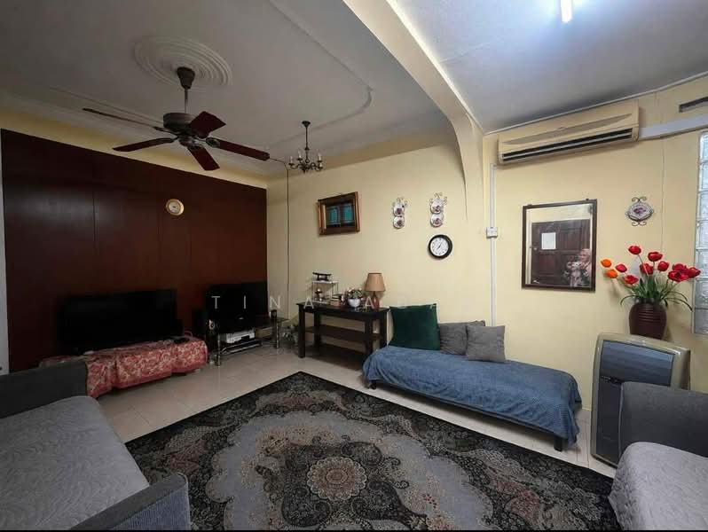 Rumah Teres 2 Tingkat untuk Dijual di Shah Alam (Selangor) - Tina Abas - Living Room - PropertyGuru.com.my
