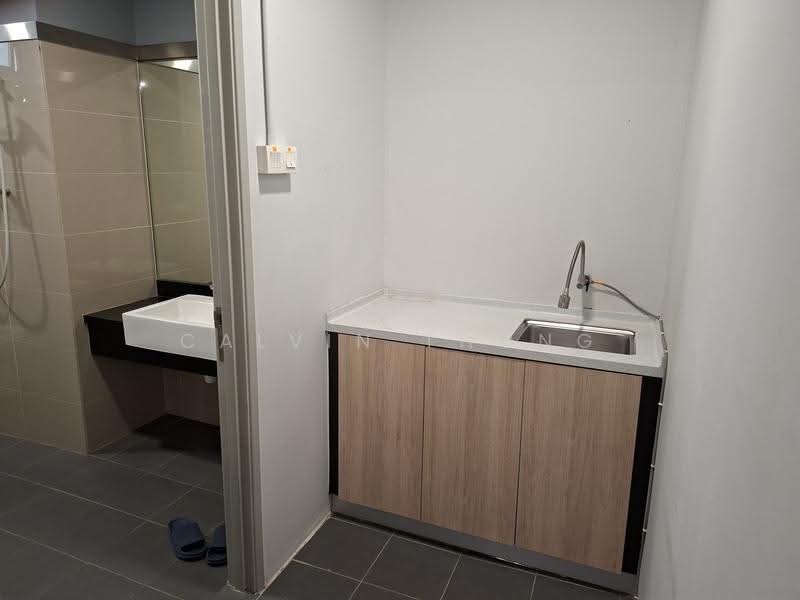 Pejabat untuk Disewa di Seksyen U1 (Glenmarie) - Calvin Thong - Bathroom - PropertyGuru.com.my