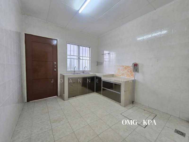 Terraced House for Sale in Bandar Bukit Tinggi (Klang) - Joanne Pua - Kitchen - PropertyGuru.com.my