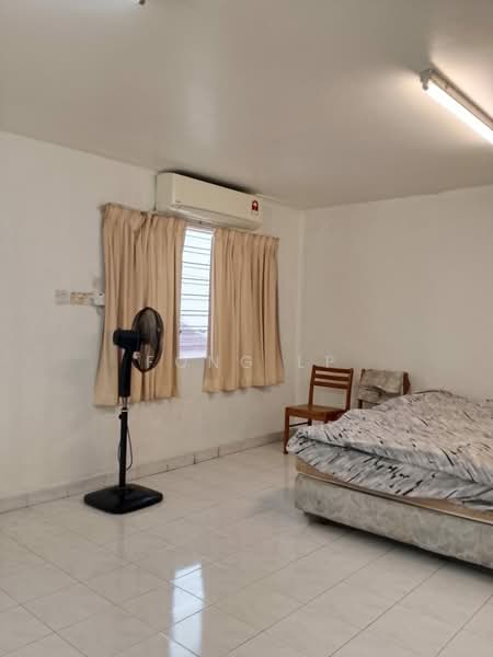 2-storey Terraced House for Sale in Taman Ipoh Timur (Ipoh) - Fong LP - Bedroom - PropertyGuru.com.my