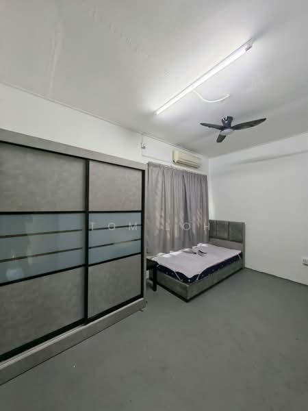 2-storey Terraced House for Rent in Taman Damai Jaya (Skudai) - Tom Loh - Bedroom - PropertyGuru.com.my