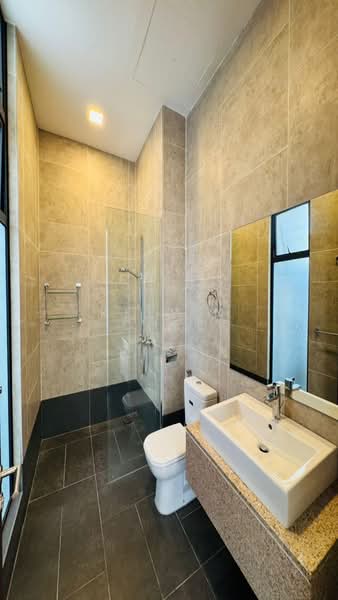 Bungalow House for Sale in East Ledang (Iskandar Puteri (Nusajaya)) - Kelvin Chee - Bathroom - PropertyGuru.com.my