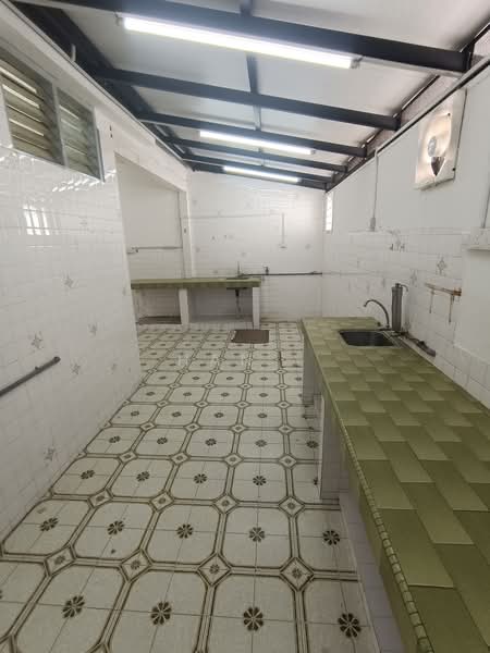 2-storey Terraced House for Sale in Taman Overseas Union (Taman Oug) (Jalan Klang Lama (Old Klang Road)) - Han . - Kitchen - PropertyGuru.com.my