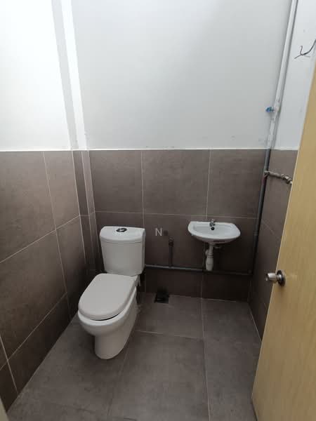 2-storey Terraced House for Sale in Taman Overseas Union (Taman Oug) (Jalan Klang Lama (Old Klang Road)) - Han . - Bathroom - PropertyGuru.com.my