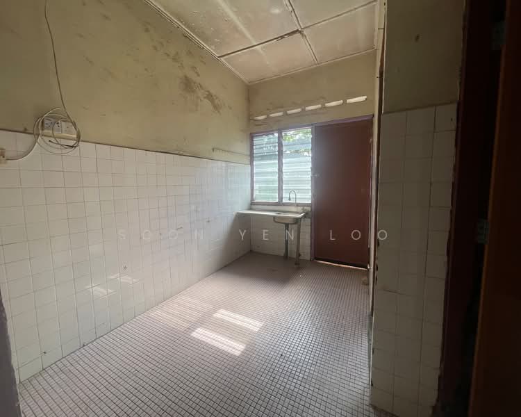 1-storey Terraced House for Sale in Kuantan (Pahang) - Soon Yen Loo - Kitchen - PropertyGuru.com.my