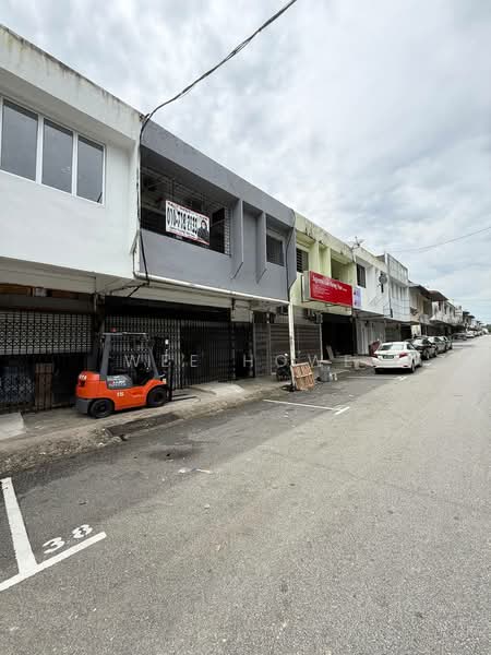 Shop for Sale in Taman Tasek (Johor Bahru) - Wee Howe - Exterior - PropertyGuru.com.my