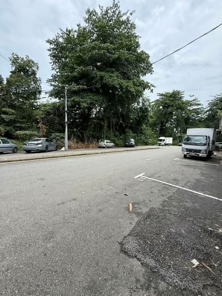 Shop for Sale in Taman Tasek (Johor Bahru) - Wee Howe - Exterior - PropertyGuru.com.my