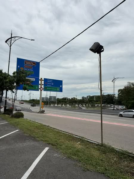 Shop for Sale in Taman Tasek (Johor Bahru) - Wee Howe - Exterior - PropertyGuru.com.my