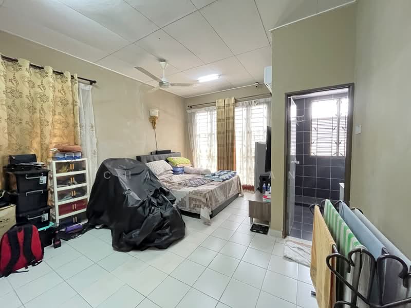 Rumah Teres 2 Tingkat untuk Dijual di Seksyen 33 (Shah Alam) - Charlie Gan - PropertyGuru.com.my