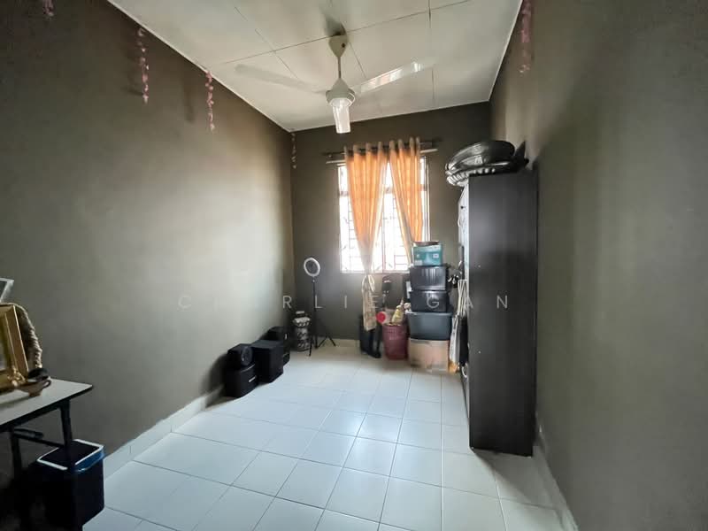 Rumah Teres 2 Tingkat untuk Dijual di Seksyen 33 (Shah Alam) - Charlie Gan - PropertyGuru.com.my