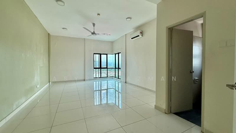 Kondominium untuk Dijual di Lake Vista Residence (Tasik Vista Residen) - Asyraf Azman - Living Room - PropertyGuru.com.my