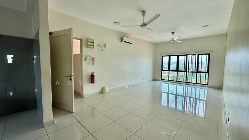 Kondominium untuk Dijual di Lake Vista Residence (Tasik Vista Residen) - Asyraf Azman - Living Room - PropertyGuru.com.my